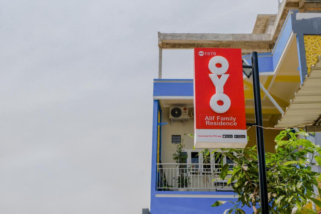 Oyo 1979 Alif Family Residence Malang Ngoại thất bức ảnh
