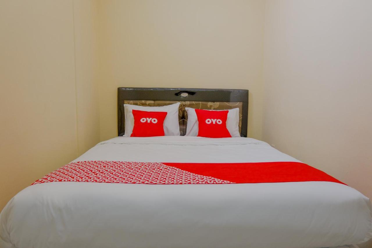 Oyo 1979 Alif Family Residence Malang Ngoại thất bức ảnh